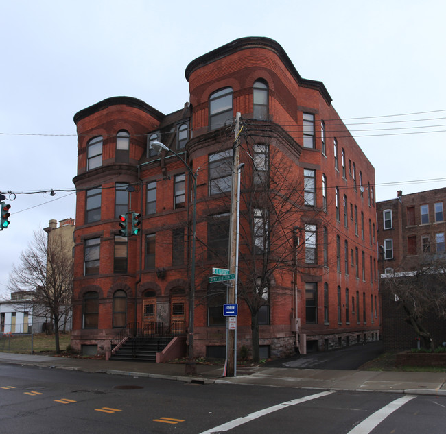 The Windermere Apartments in Binghamton, NY - Building Photo - Building Photo