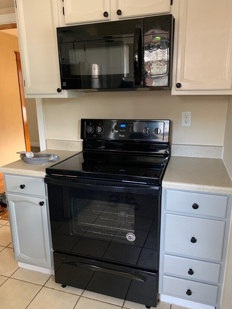 437 Pennsylvania Ave. Rentals in Mc Donald, OH