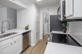 Landmark at Wynton Pointe in Nashville, TN - Building Photo - Interior Photo