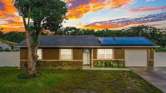 2115 Continental Blvd in Orlando, FL - Building Photo