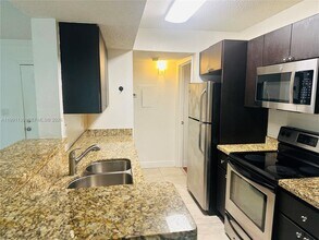 15689 SW 106th Ln in Miami, FL - Building Photo - Building Photo