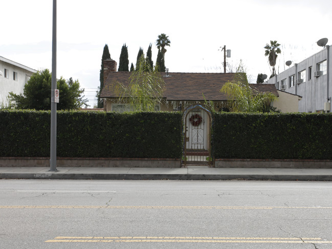 12610 Oxnard St in North Hollywood, CA - Building Photo - Building Photo