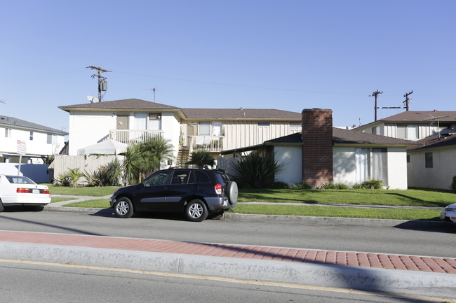 9761 Belfast Dr in Garden Grove, CA - Building Photo - Building Photo