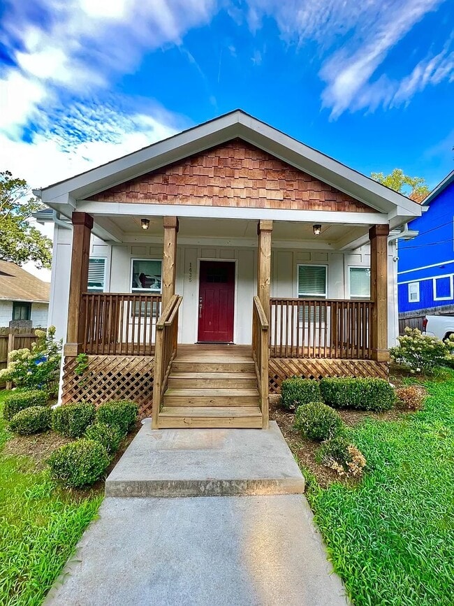 property at 1435 Murray St SE