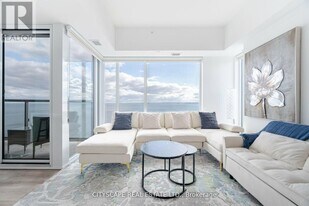 370 Martha St in Burlington, ON - Building Photo