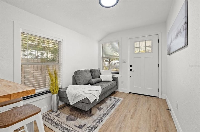 2043 16th Ave S in St. Petersburg, FL - Building Photo - Building Photo