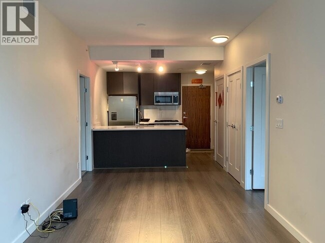 3333 Sexsmith Rd in Richmond, BC - Building Photo - Building Photo