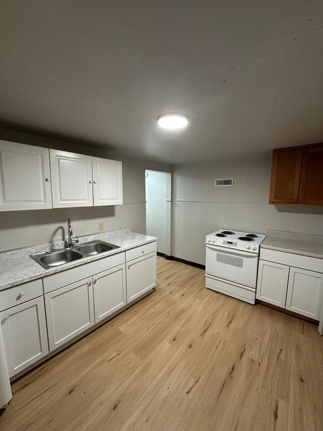 property at 803 E McCarty St