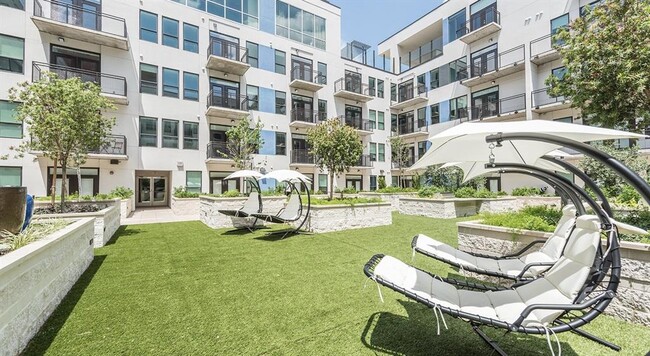 property at 1825 San Jacinto St
