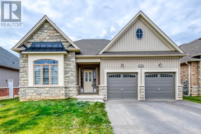 1207 Green Acres Dr in Fort Erie, ON - Building Photo - Building Photo