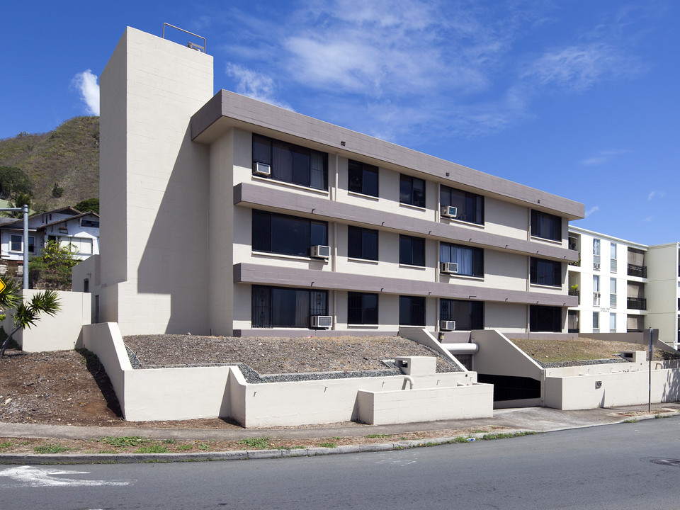 245 Iolani Ave in Honolulu, HI - Foto de edificio