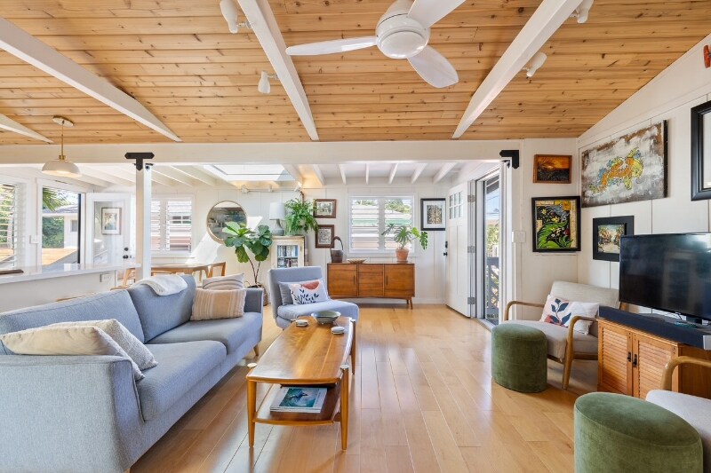 827A Oneawa St in Kailua, HI - Foto de edificio