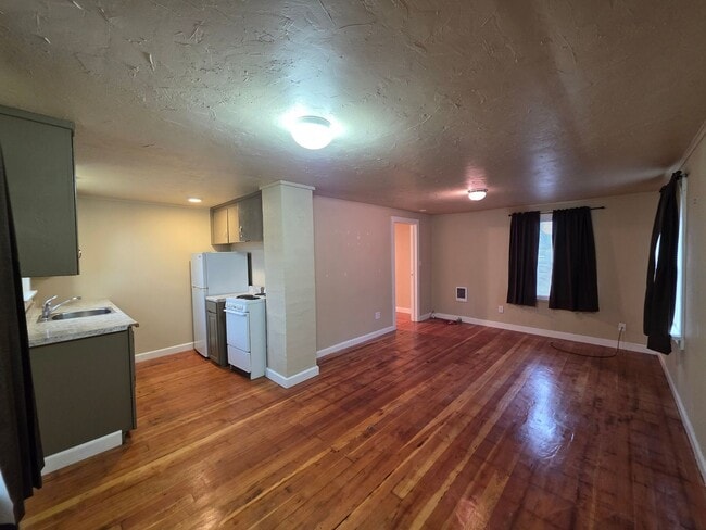 property at 1923 S A St