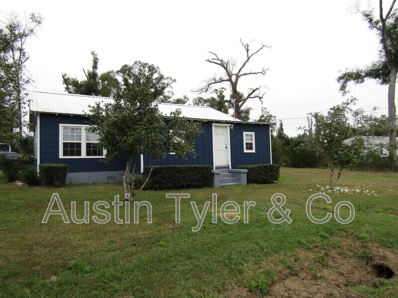 4750 Pelt St in Marianna, FL - Foto de edificio
