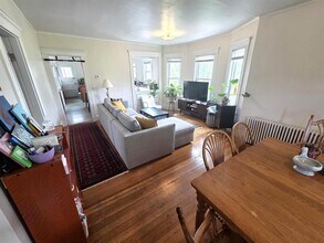 76 Lexington Ave, Unit 3 in Somerville, MA - Building Photo - Building Photo