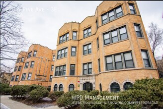 228 N Pine Ave in Chicago, IL - Building Photo - Building Photo