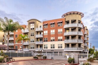 Chapman Commons in Garden Grove, CA - Building Photo - Building Photo