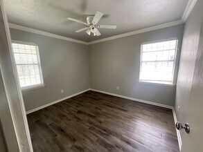 1534 Harlandale Ave in Dallas, TX - Building Photo - Building Photo