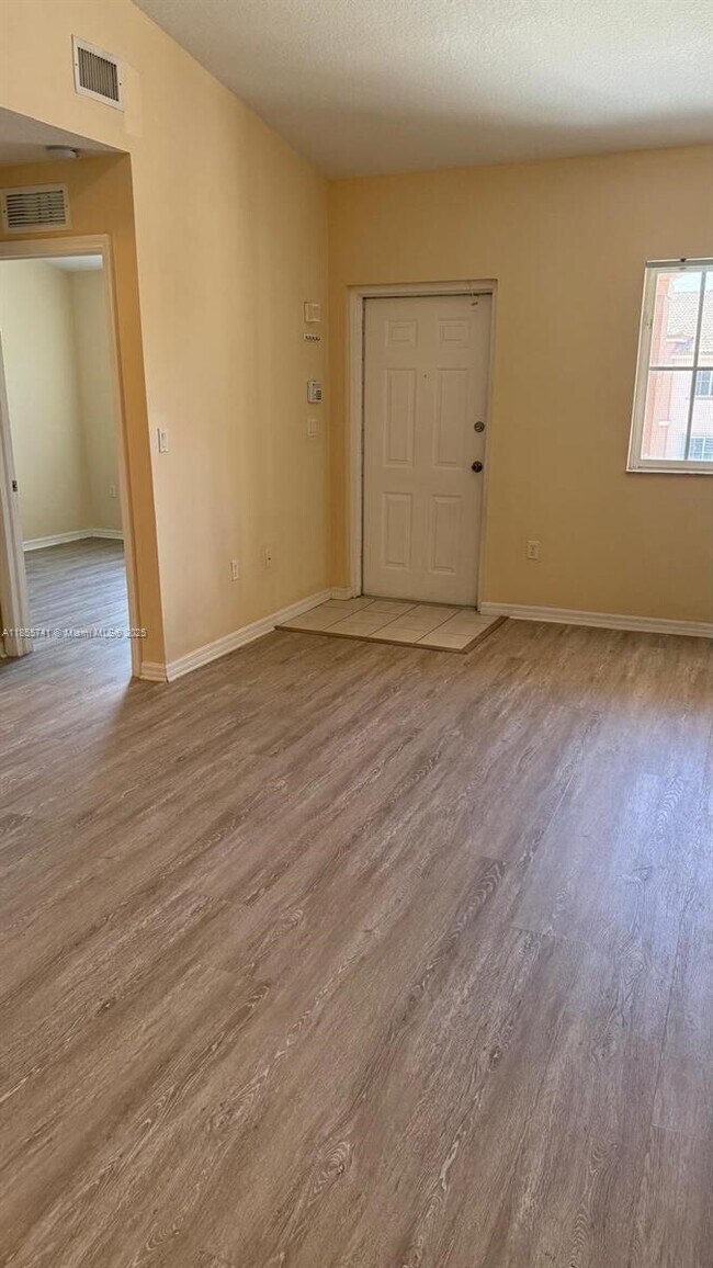 1271 SE 27th St in Homestead, FL - Building Photo - Building Photo