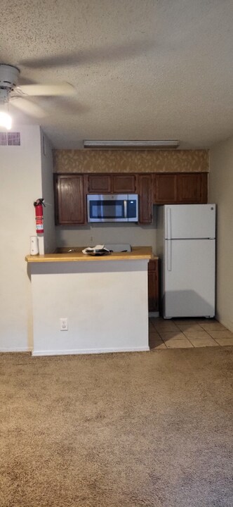 9839 Walnut St in Dallas, TX - Building Photo