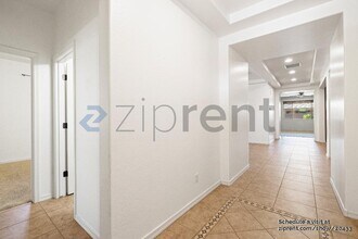 1521 E Canary Dr in Gilbert, AZ - Building Photo - Building Photo