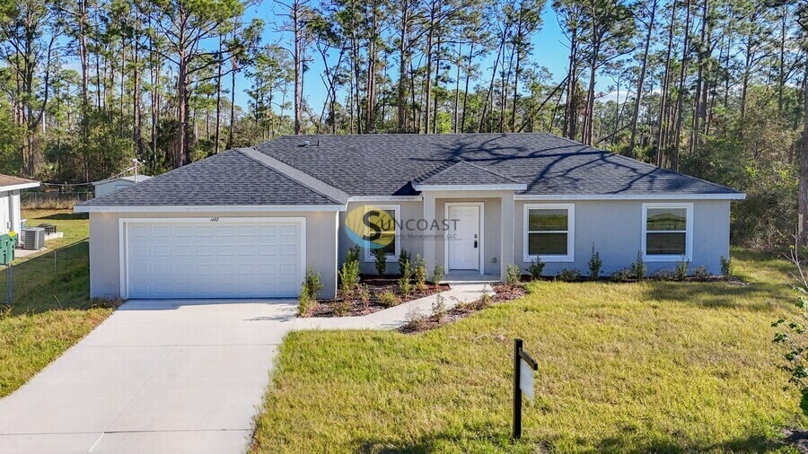 1492 Biscayne Dr in Port Charlotte, FL - Building Photo
