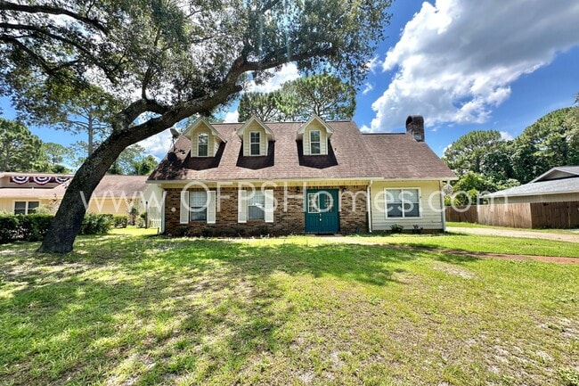 324 Curacao Way in Niceville, FL - Building Photo - Building Photo