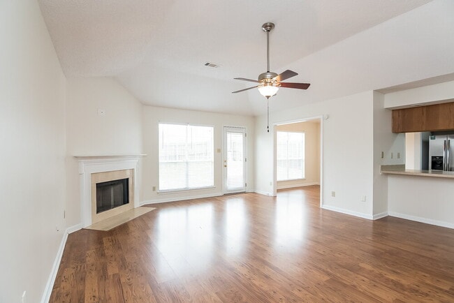 6940 Brady Hill Dr in Cordova, TN - Building Photo - Building Photo