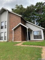 28 Rosewood Ct in Millbrook, AL - Building Photo