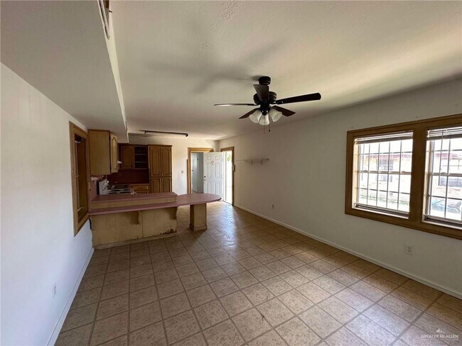 8005 Cisne St-Unit -I in Pharr, TX - Building Photo - Building Photo