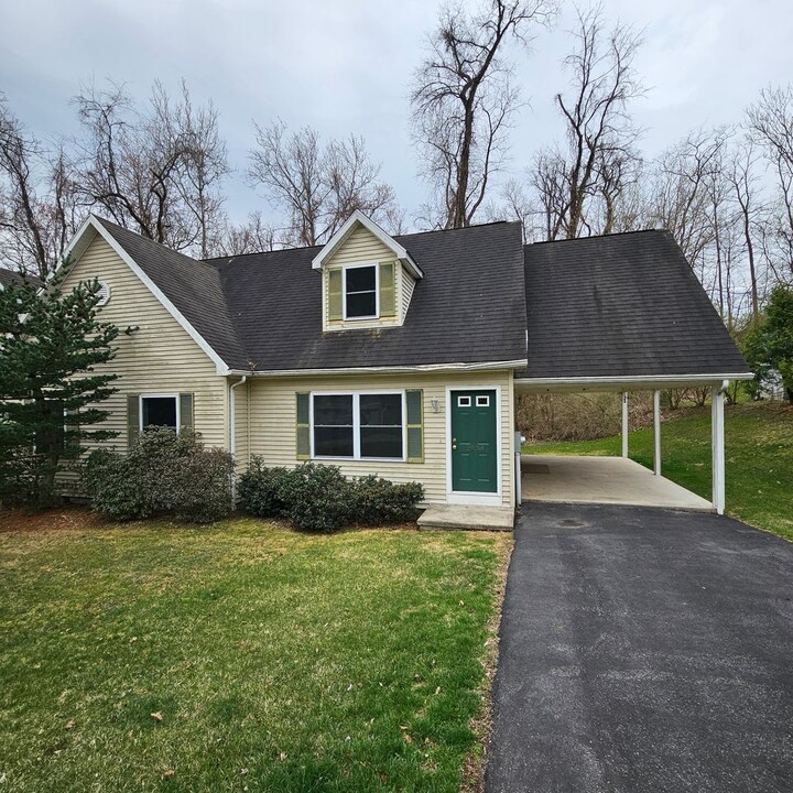 2938-2940 Robbins Rd in Montoursville, PA - Building Photo