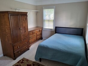 3804 Samuel Ave, Unit Private Efficiency Suite in Rochester Hills, MI - Building Photo - Building Photo