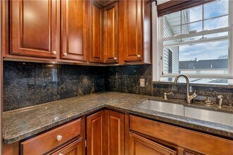 711 Academy Ave in Providence, RI - Building Photo - Building Photo