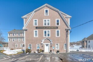 41 E High St in East Hampton, CT - Building Photo