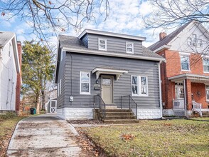 3264 Lakeview St, Unit 3341 in Cincinnati, OH - Building Photo - Building Photo