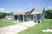 224 Jr Dr in Covington, TN - Foto de edificio - Building Photo