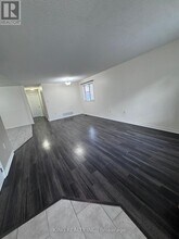 39 Red Oak Dr in Barrie, ON - Building Photo - Building Photo