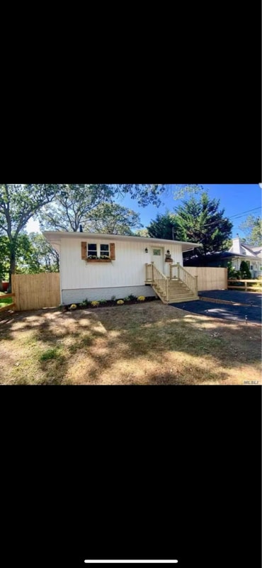 property at 469 Auborn Ave