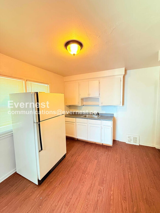 16720 Rockdale St in Detroit, MI - Building Photo - Building Photo