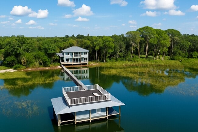 property at 424 Lake Mirror Dr