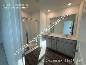 205 Lily Patch Ln in Smithfield, NC - Building Photo - Building Photo