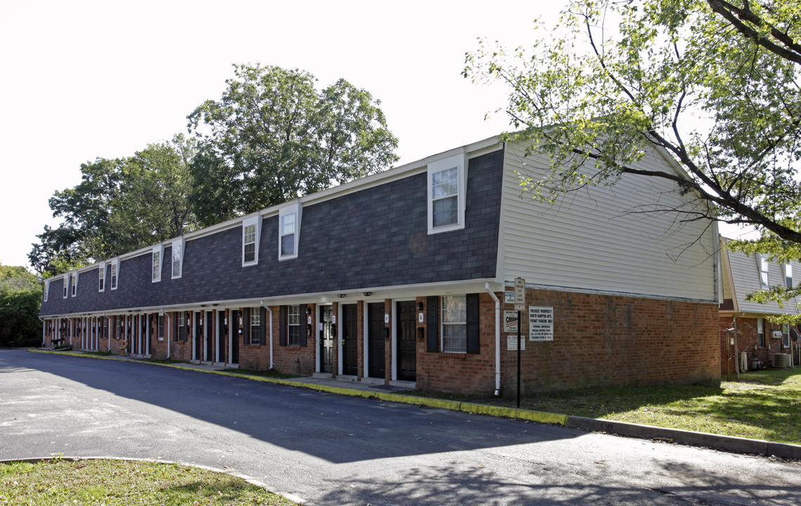 Northampton Apartments in Richmond, VA - Building Photo