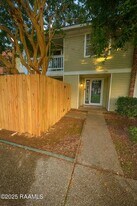 200 Lodge Dr in Lafayette, LA - Building Photo