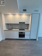 4015 The Exchange in Mississauga, ON - Building Photo - Building Photo