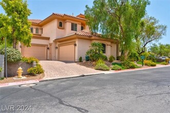 1340 Dilevante Dr in Henderson, NV - Foto de edificio - Building Photo