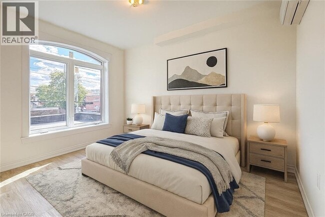 property at 76 Wentworth St S