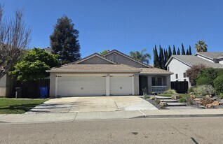 1461 Velasquez Ln in Tracy, CA - Building Photo