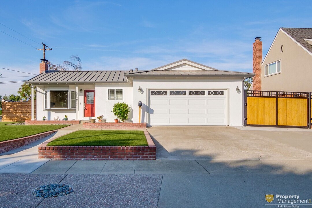 4289 Bloomfield Dr in San Jose, CA - Building Photo