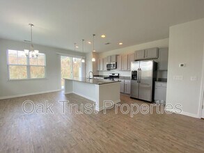 121 Wild Holly Dr in Moncks Corner, SC - Building Photo - Building Photo