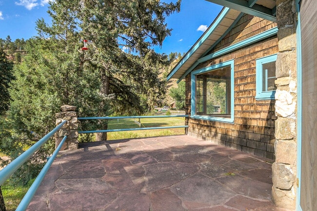 26257 Columbine Trail in Kittredge, CO - Building Photo - Building Photo